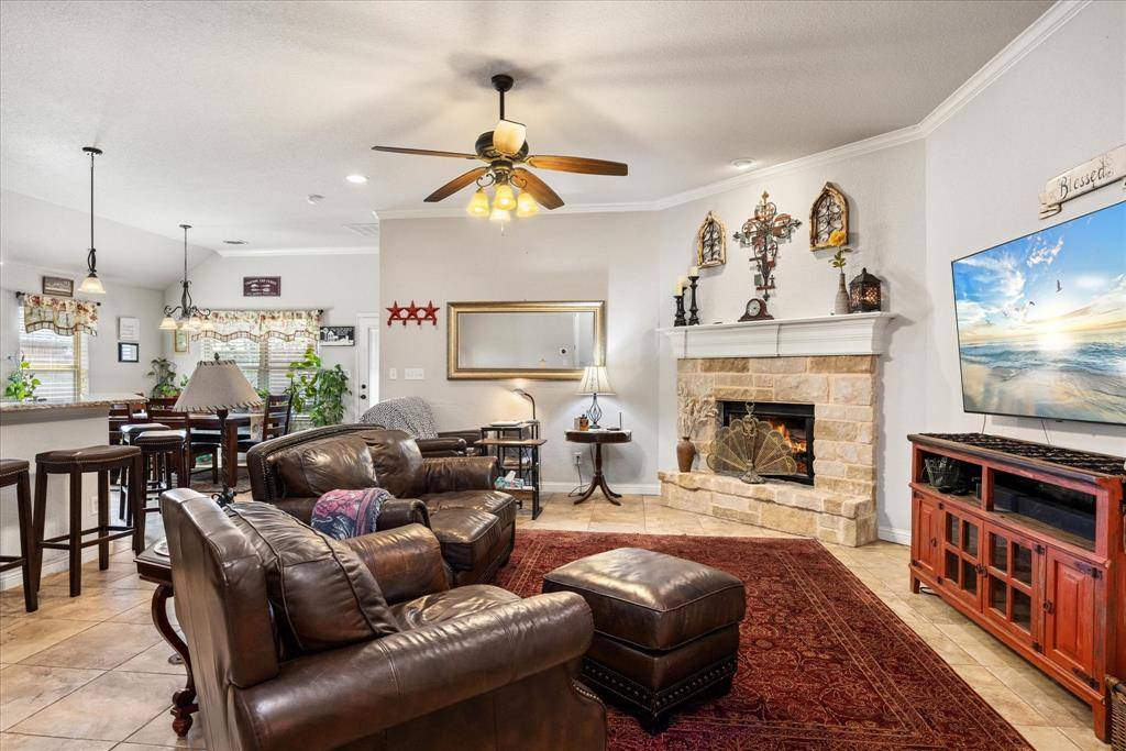 Granbury, TX 76049,134 Donna Circle