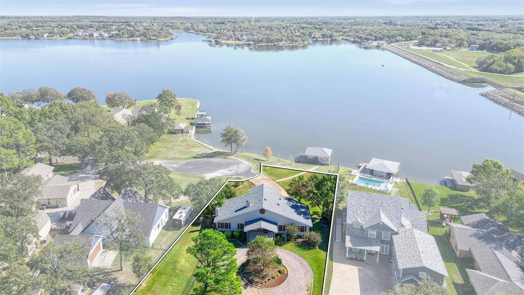 Lake Kiowa, TX 76240,113 Noweta Place