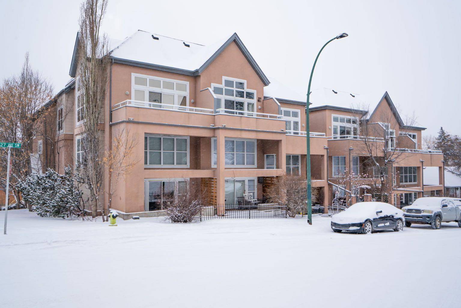 Calgary, AB T2T 1G5,1505 27 AVE SW #103