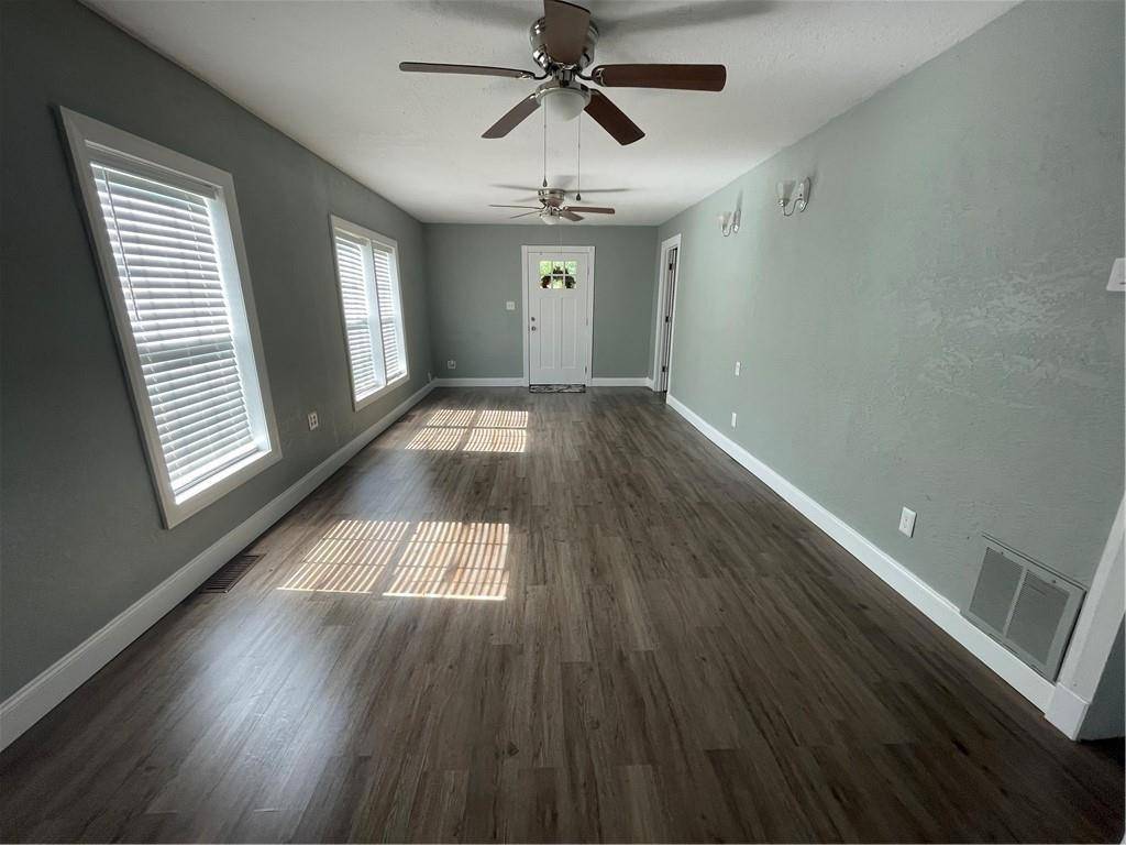 Chandler, OK 74834,306 W 4th Street