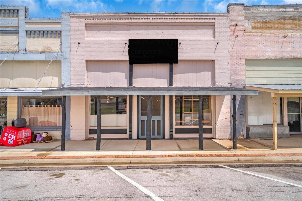 Edgewood, TX 75117,209 E N Front Street