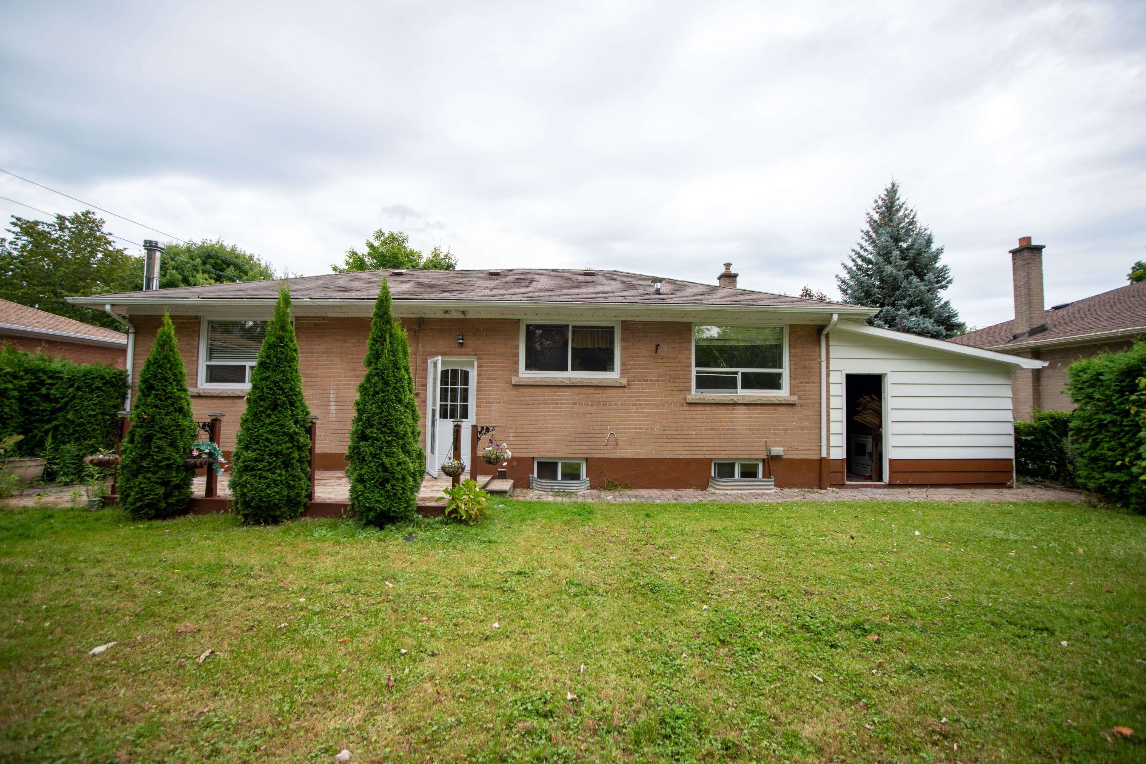 Oakville, ON L6K 1V1,521 Wildwood DR #Lower