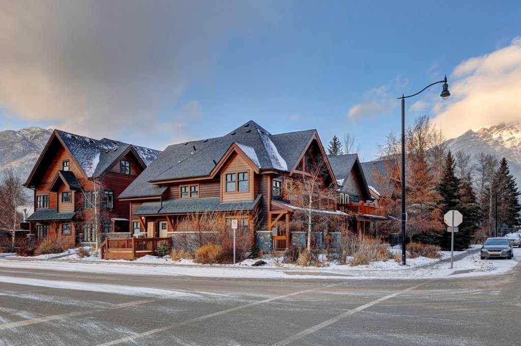 Banff, AB T1L 1H1,201 Muskrat ST #304