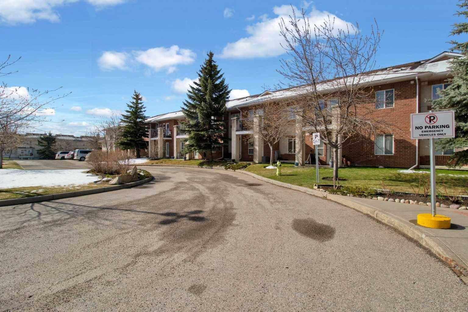 Calgary, AB T3H 5J1,550 Prominence Rise SW #123