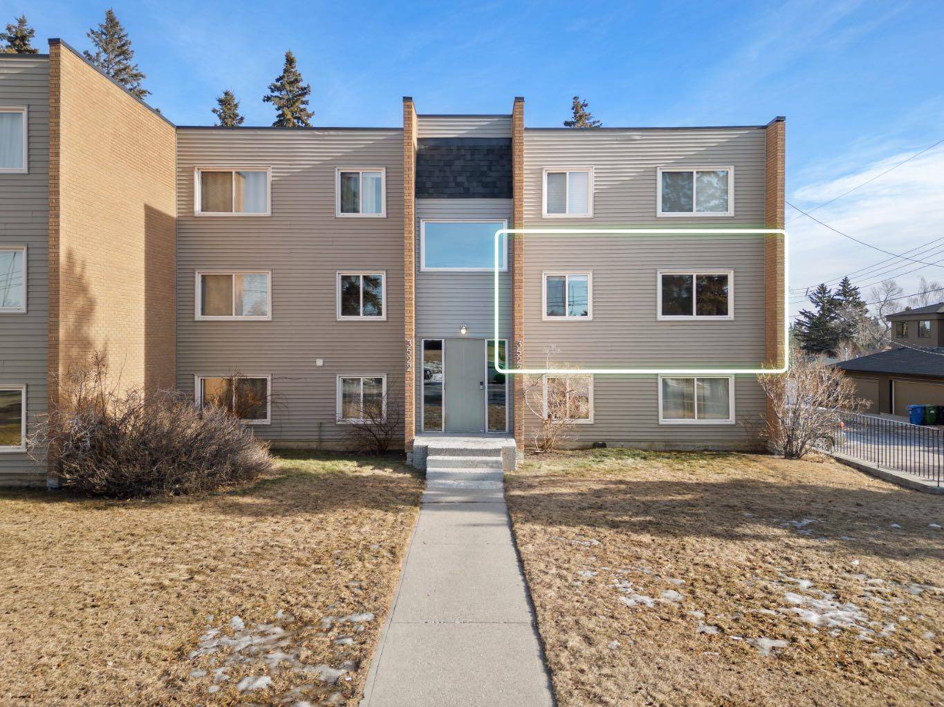 Calgary, AB T3E 3R9,3522 44 ST SW #202