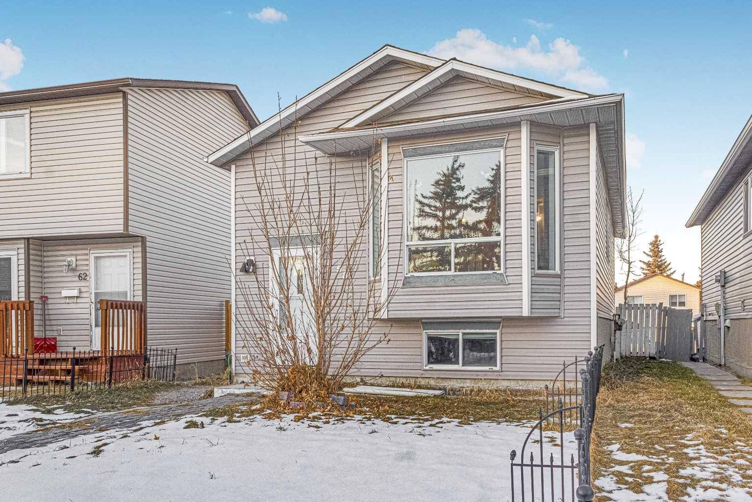 Calgary, AB T3J 2V5,58 Martindale Mews NE