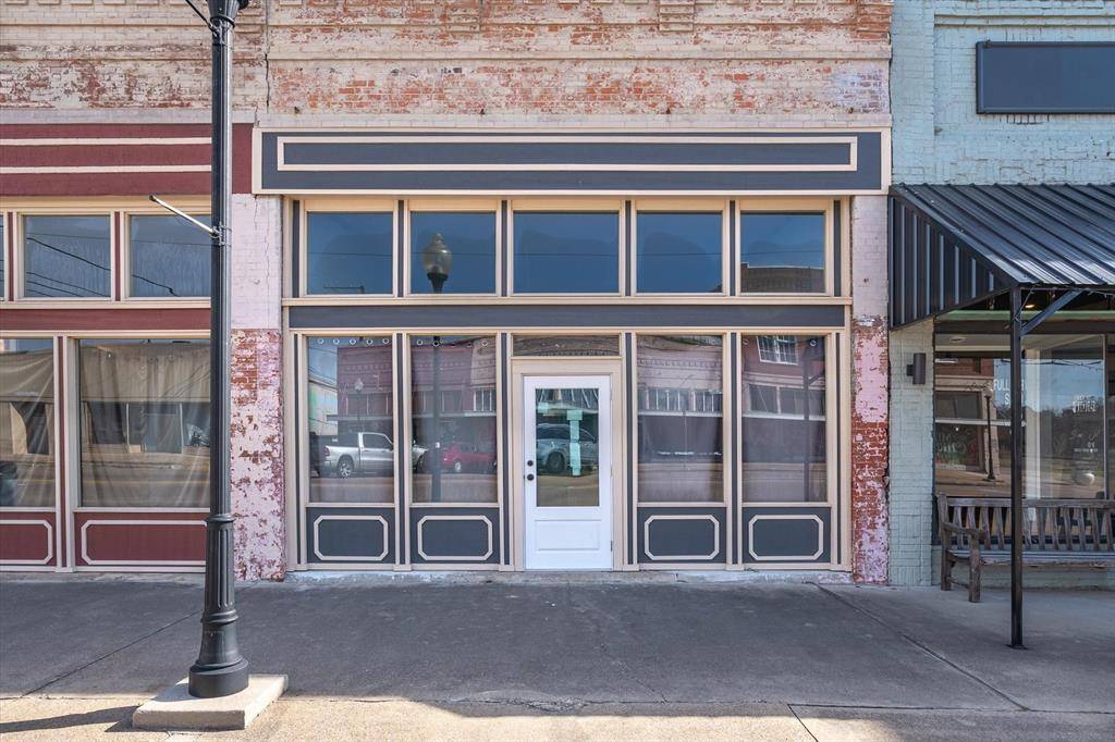 Grand Saline, TX 75140,116 N Main Street