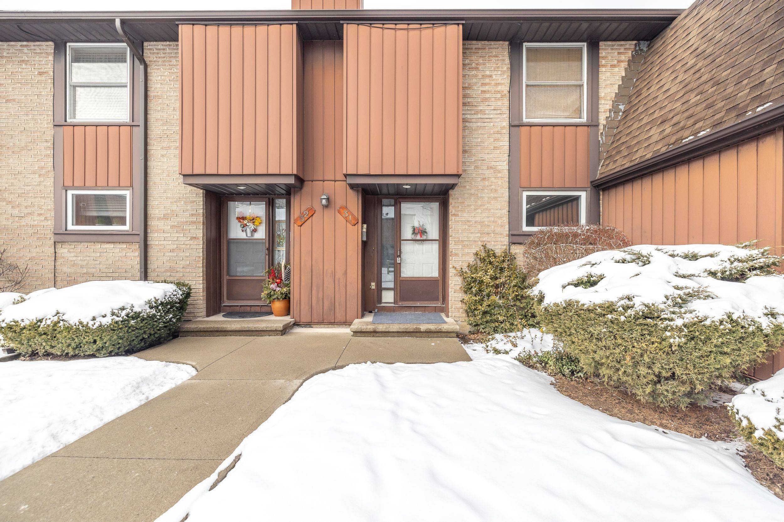 Guelph, ON N1H 7G3,539 Willow RD #31