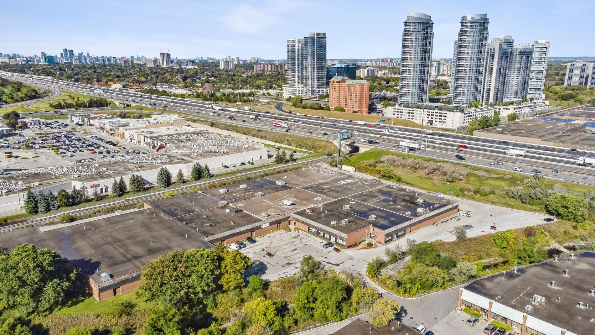 Toronto E04, ON M1P 3E6,2220 Midland AVE