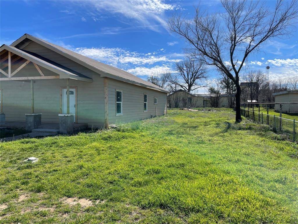 Breckenridge, TX 76424,115 E 1st Street