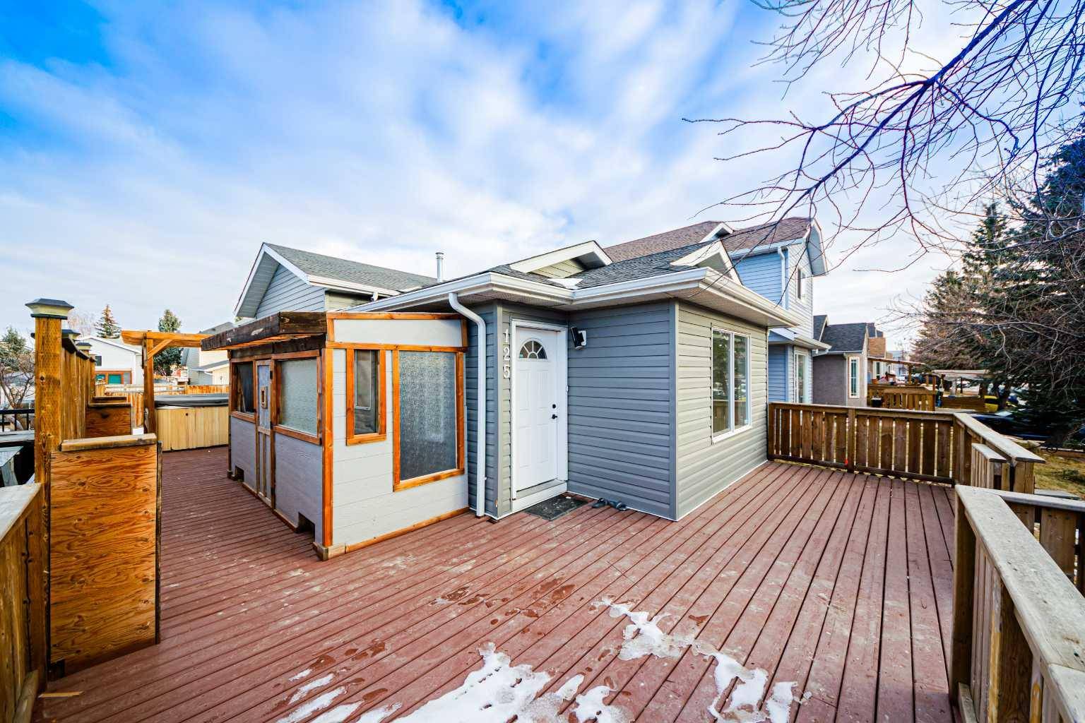 Calgary, AB T3J 3E7,125 Taradale Close NE