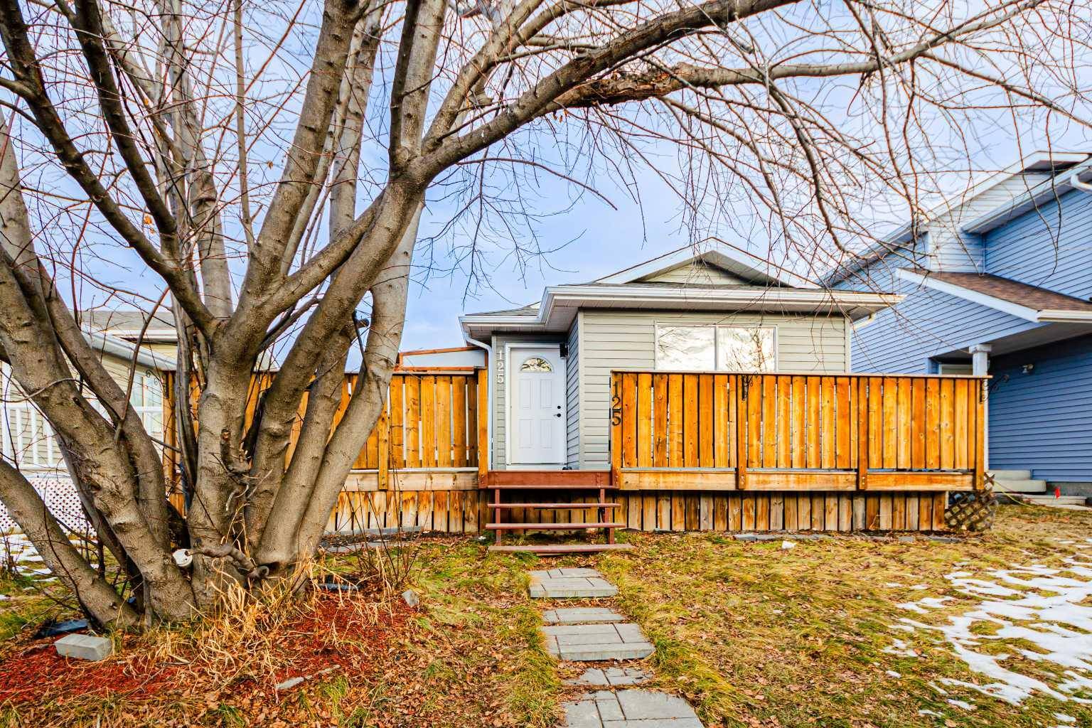 Calgary, AB T3J 3E7,125 Taradale Close NE