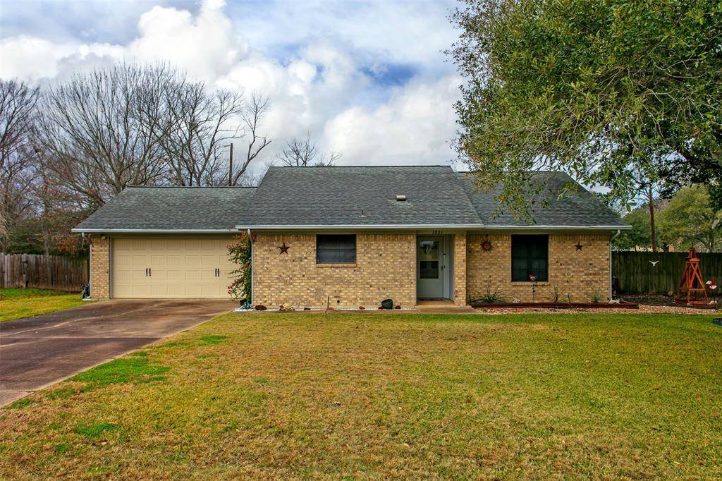 Bryan, TX 77802,3831 Ravenwood Drive