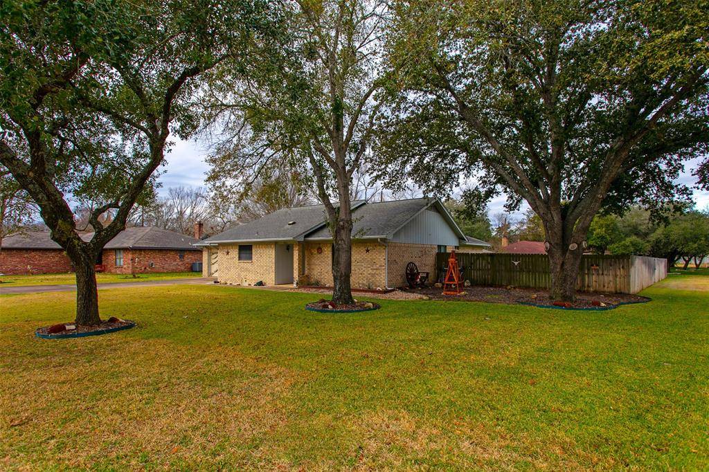 Bryan, TX 77802,3831 Ravenwood Drive