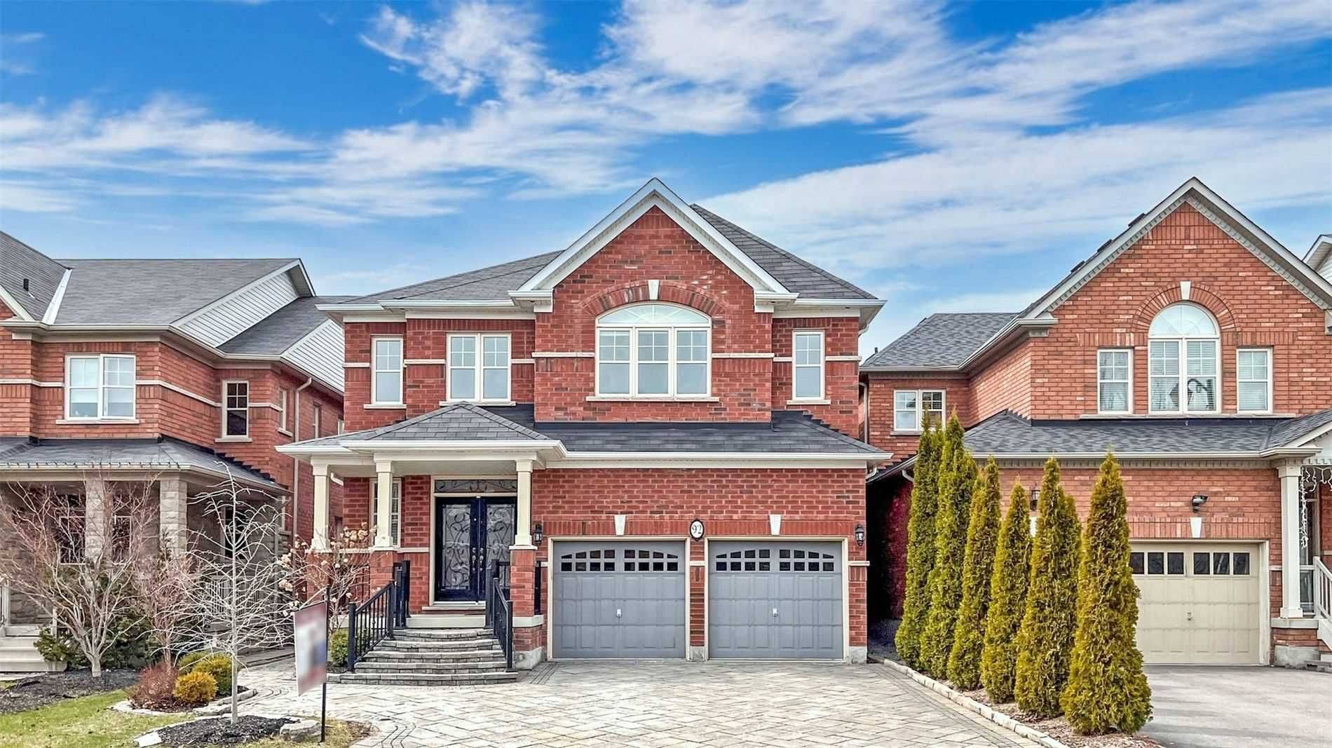 Markham, ON L6C 0H2,92 Princess Diana DR