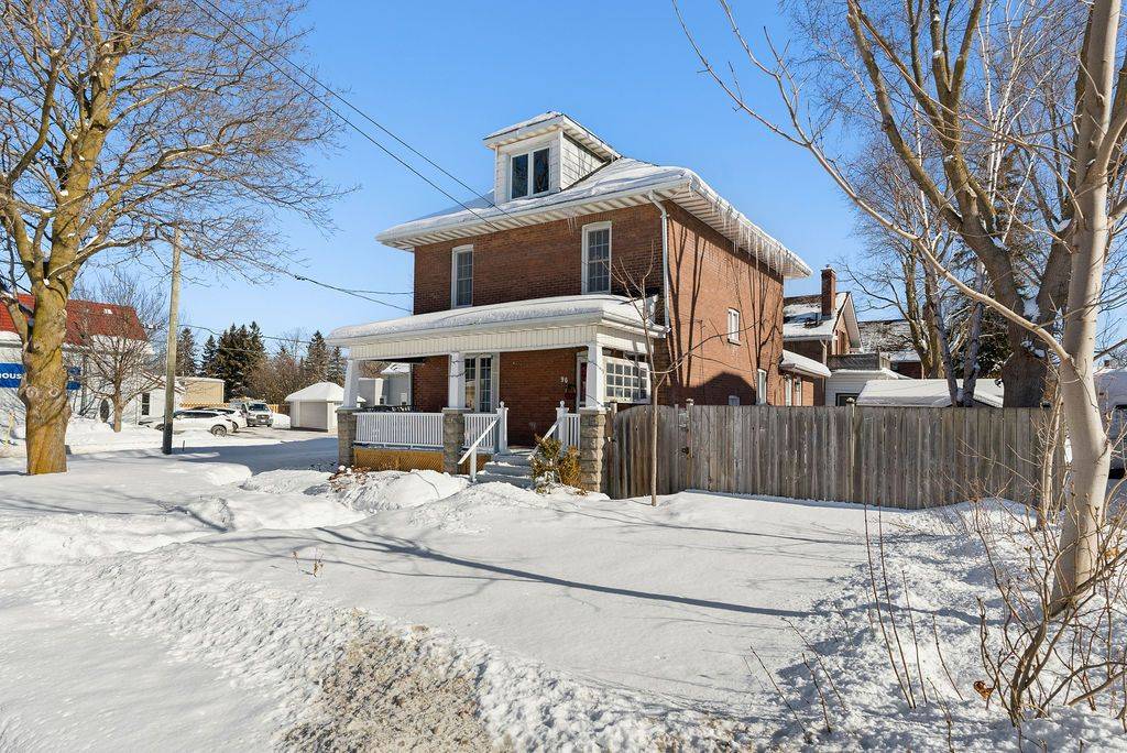 Kawartha Lakes, ON K9V 2M6,96 Lindsay ST S