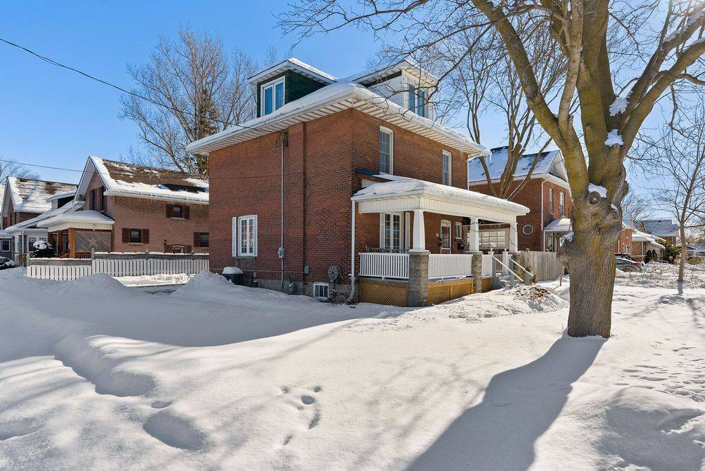 Kawartha Lakes, ON K9V 2M6,96 Lindsay ST S