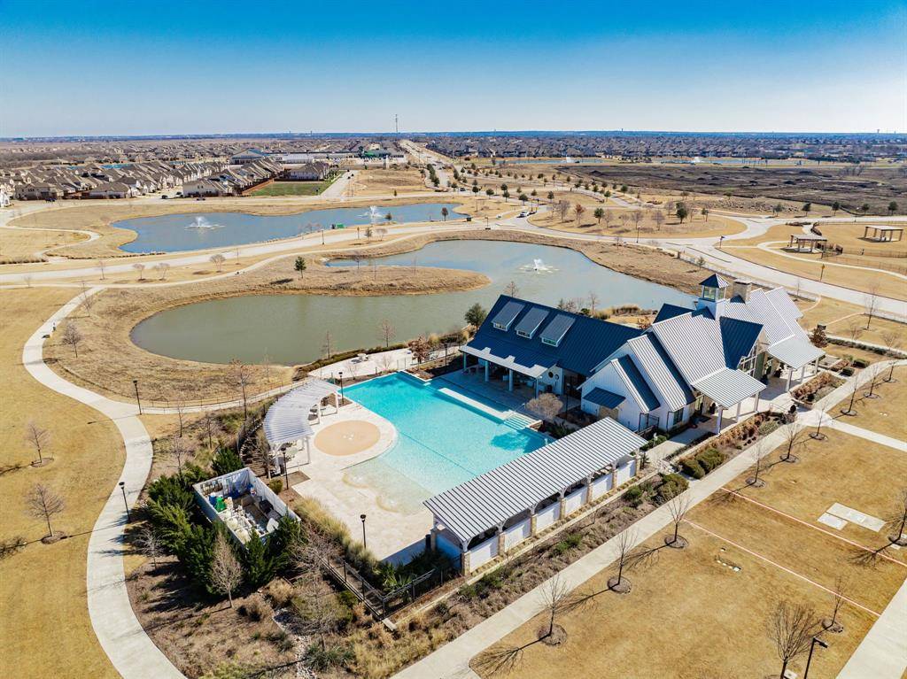 Aubrey, TX 76227,1925 Braided Mane Avenue