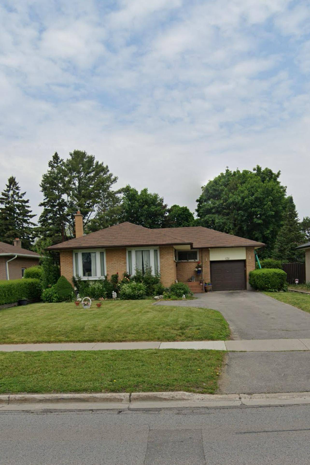 Oshawa, ON L1J 3G8,430 Rossland RD W