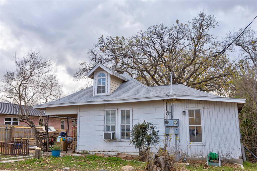 Keene, TX 76059,105 W 1st Street