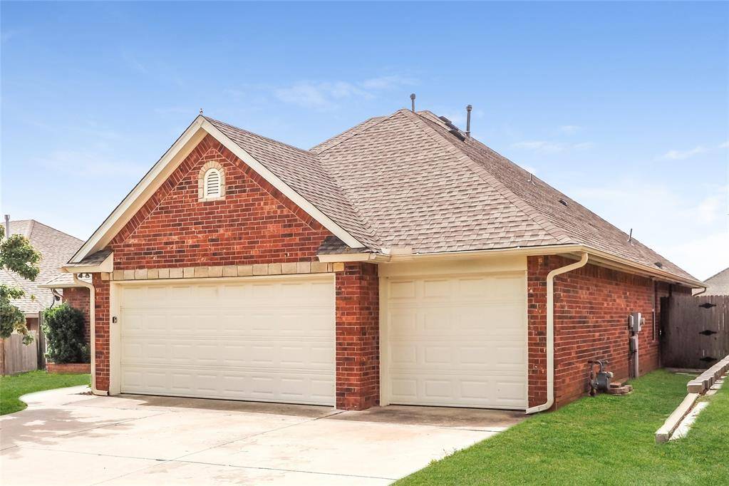 Midwest City, OK 73130,11162 Larkin Lane