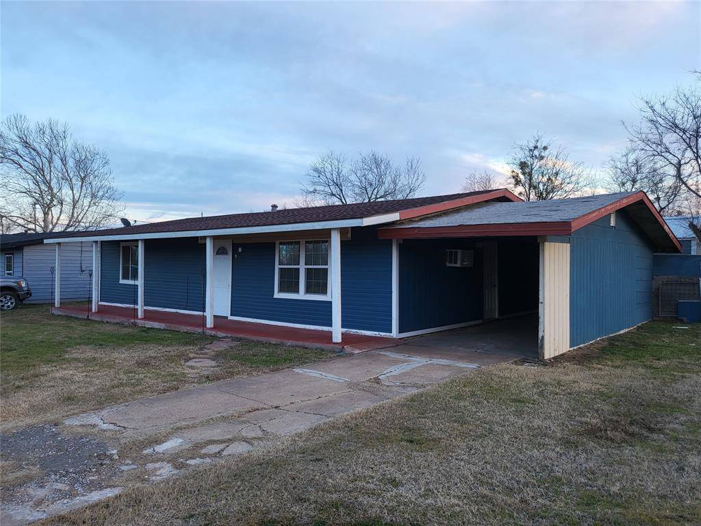 Jacksboro, TX 76458,623 W Mesquite Street