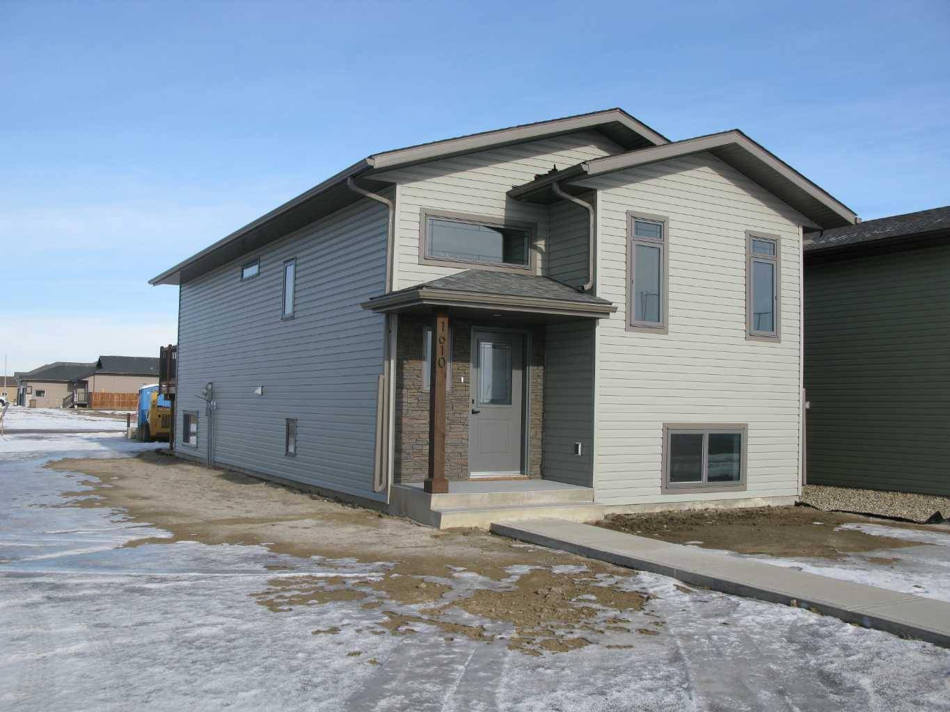 Brooks, AB T1R 1K3,1610 2 AVE E