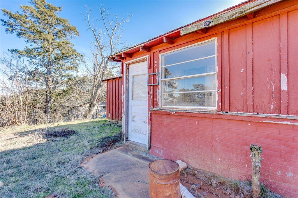 Hinton, OK 73047,21731 E Fifth Street