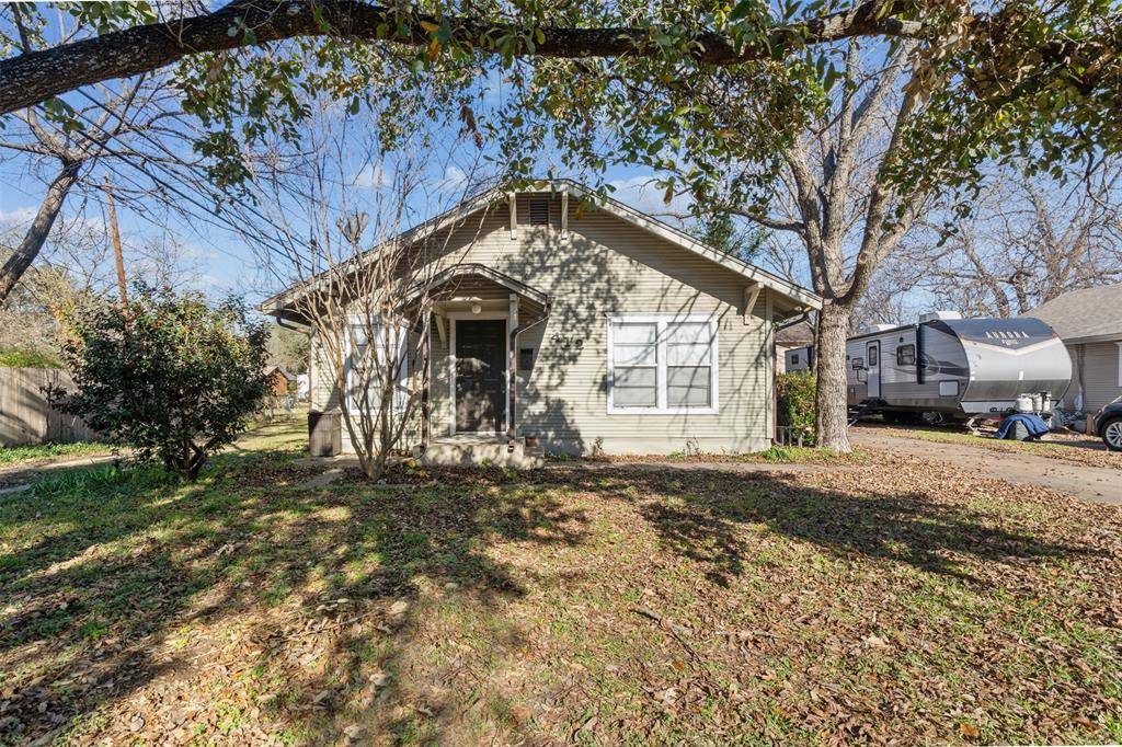 Cleburne, TX 76033,412 W 4th Street