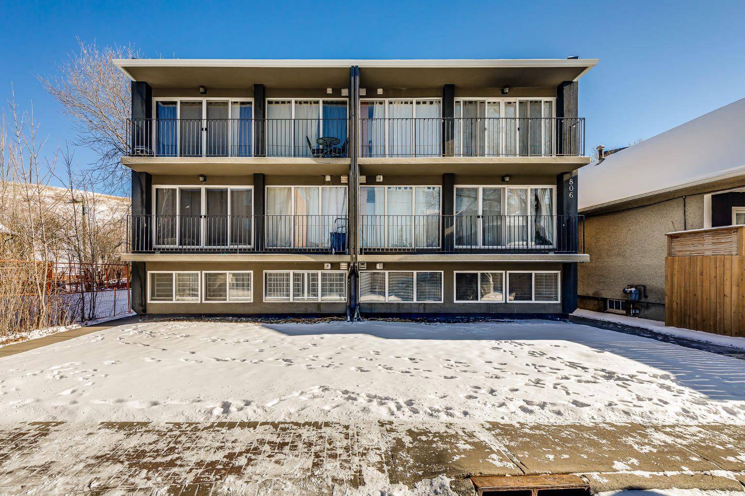 Calgary, AB T2N 1V1,806 9A ST NW #1