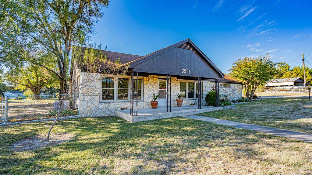 Granbury, TX 76048,3901 Lipan Highway