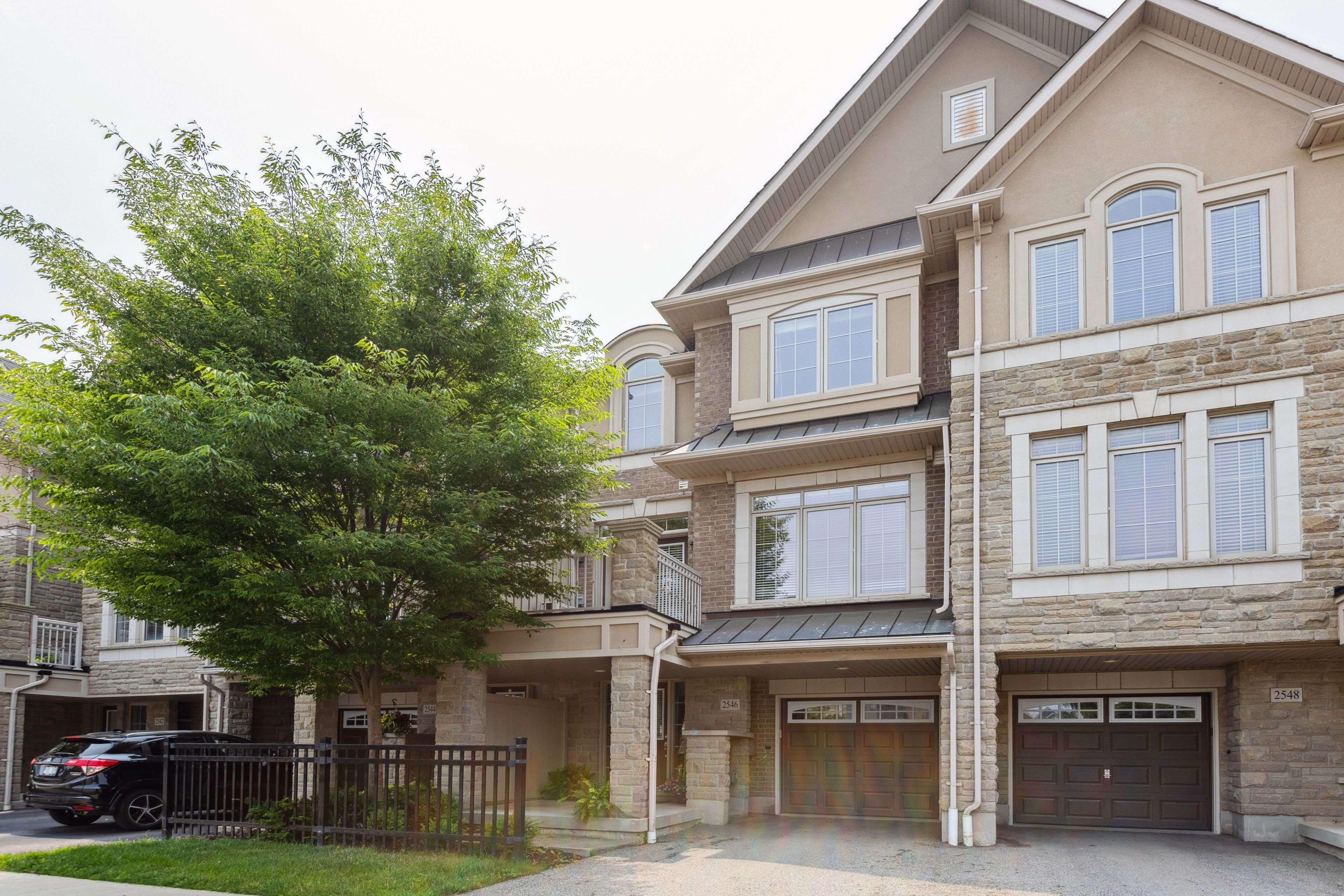 Oakville, ON L6M 0S4,2546 GRAND OAK TRL