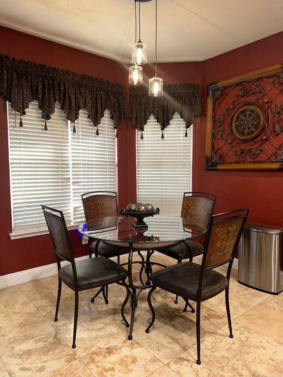 Euless, TX 76040,406 Flint Court