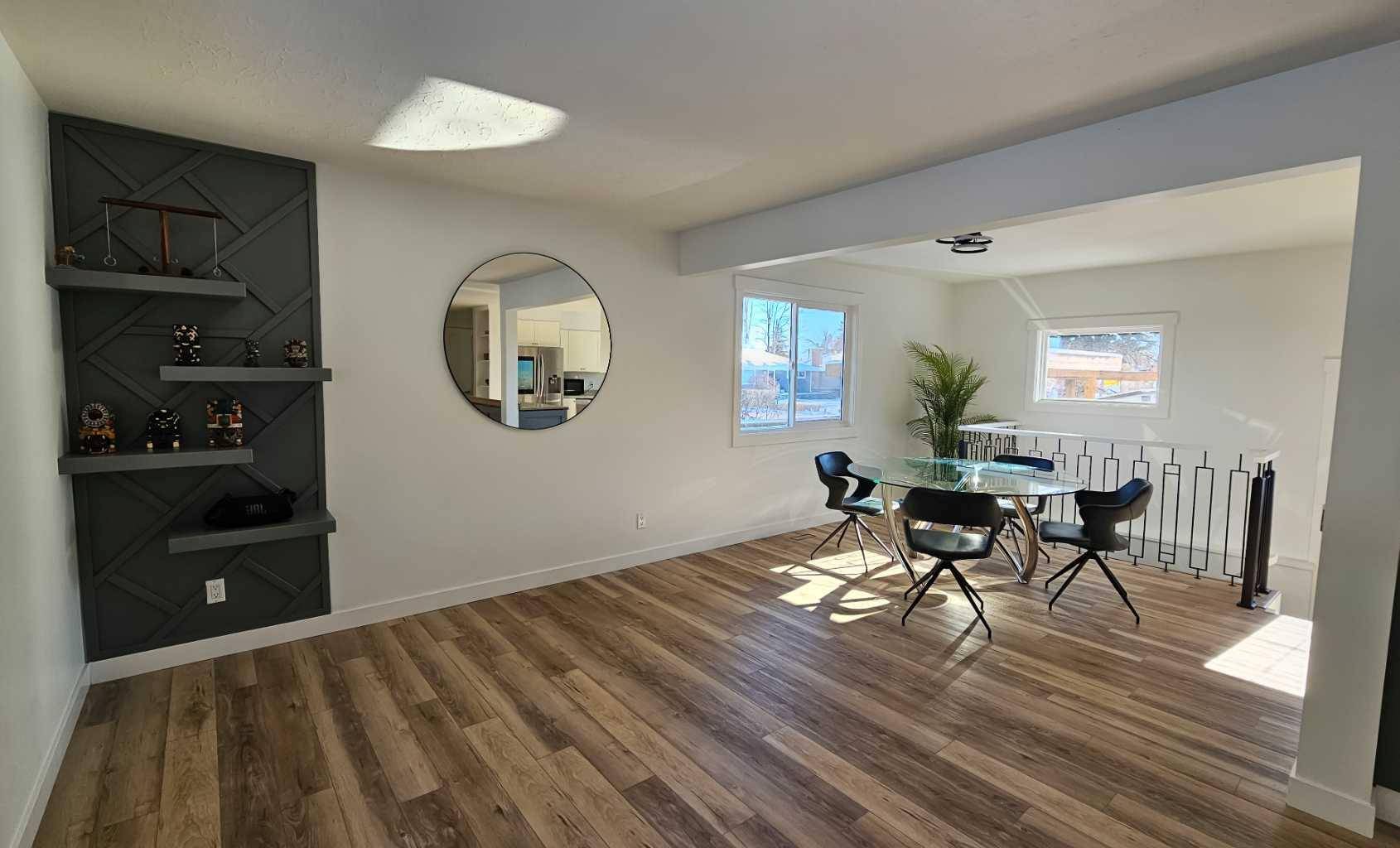 Calgary, AB T3E 0R3,4703 26 AVE SW