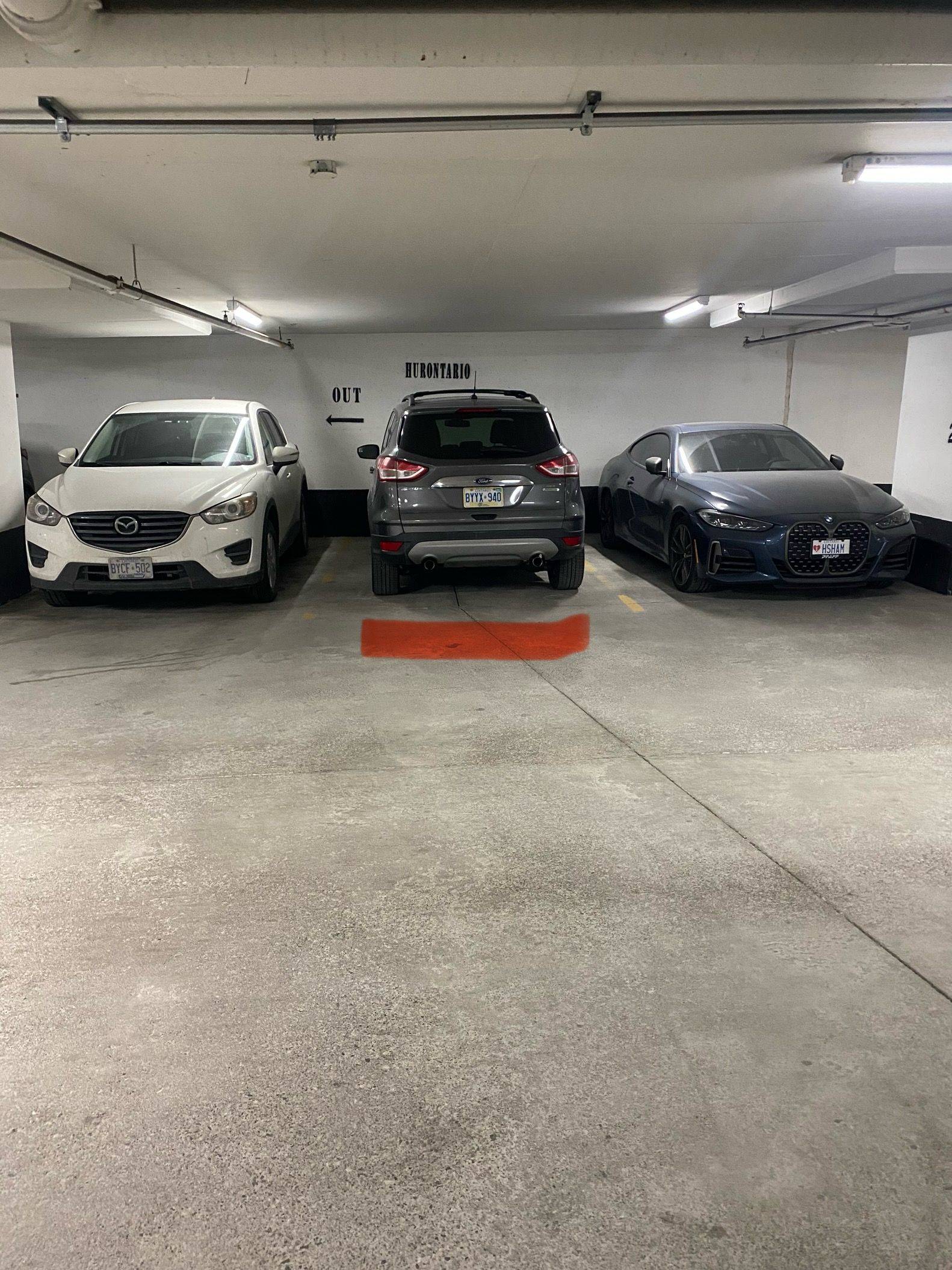 Mississauga, ON L5G 0A3,1 Hurontario ST #P2 #29