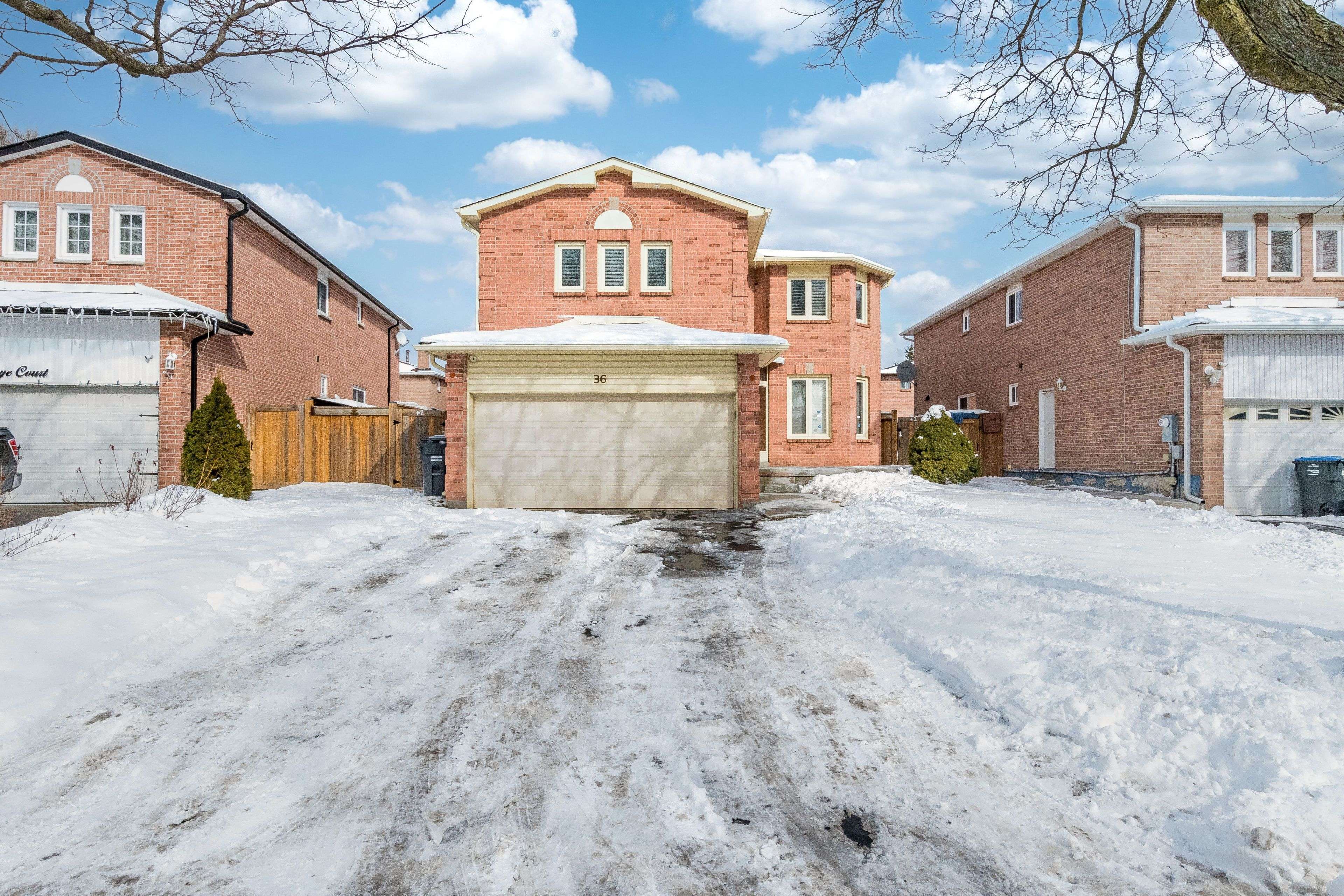 Brampton, ON L6X 4B2,36 Smye CT