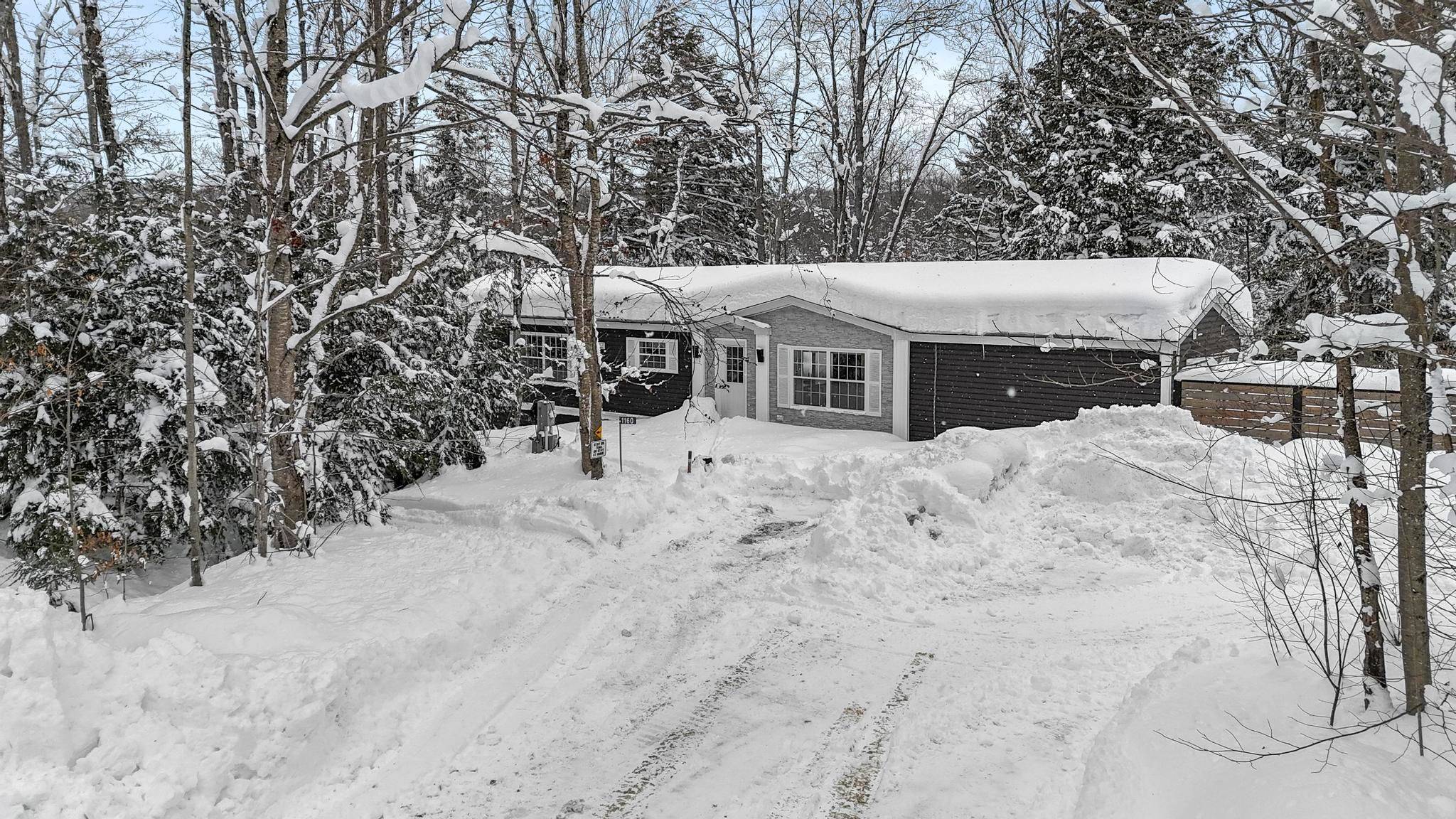 Muskoka Lakes, ON P0B 1J0,1160 Butterfly RD