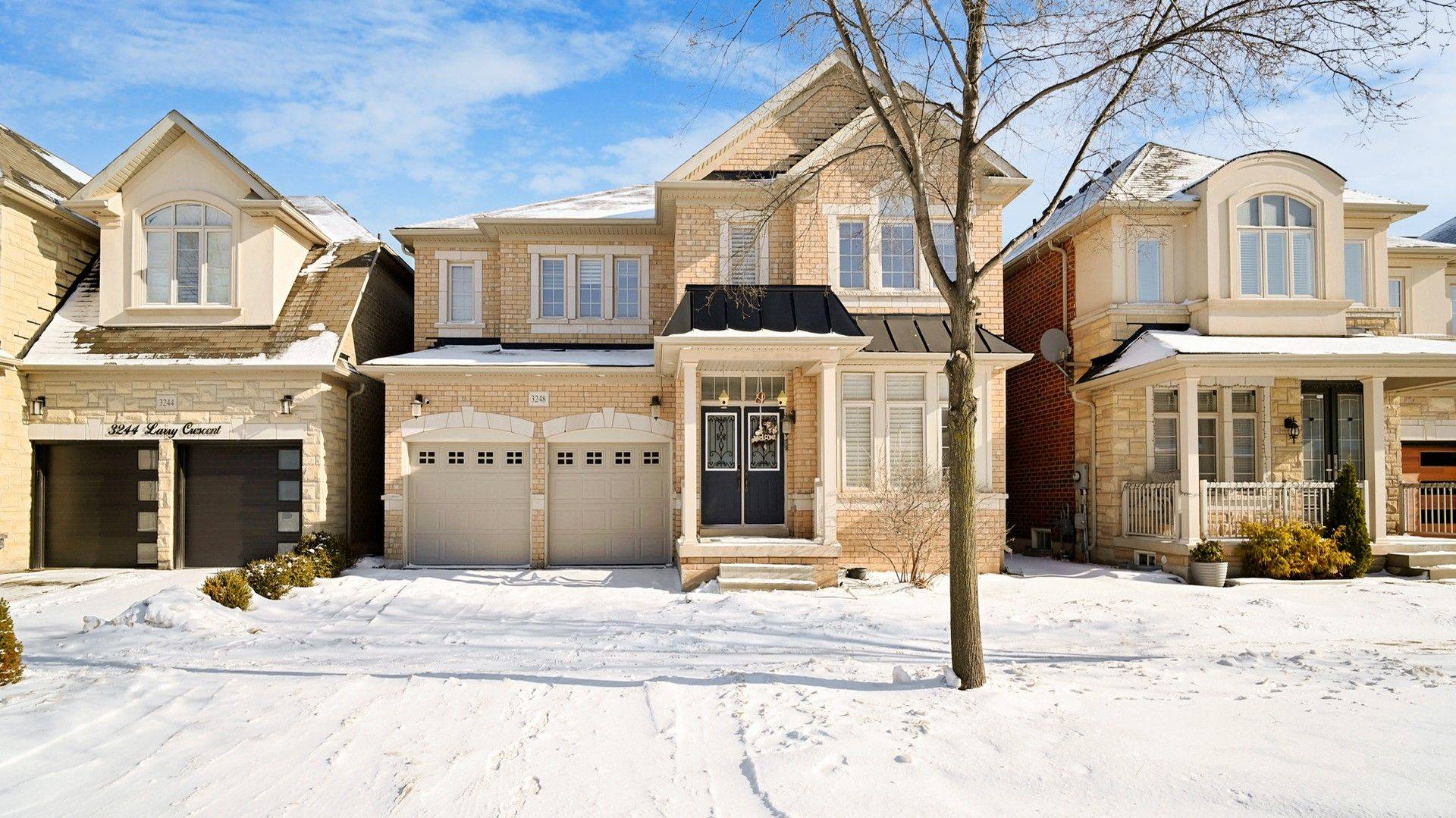 Oakville, ON L6M 0S9,3248 Larry CRES