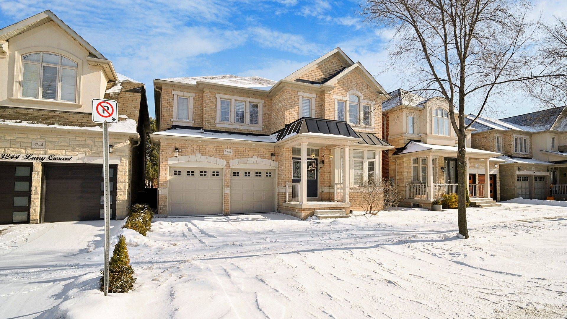 Oakville, ON L6M 0S9,3248 Larry CRES