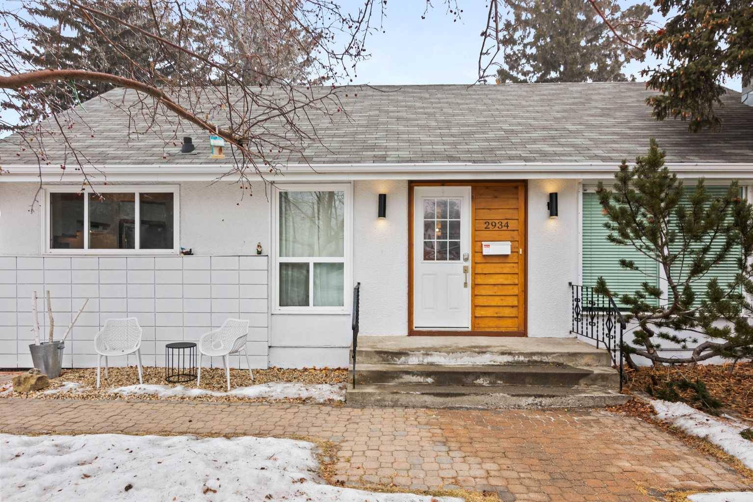 Calgary, AB T3E 5W7,2934 Lathom CRES SW