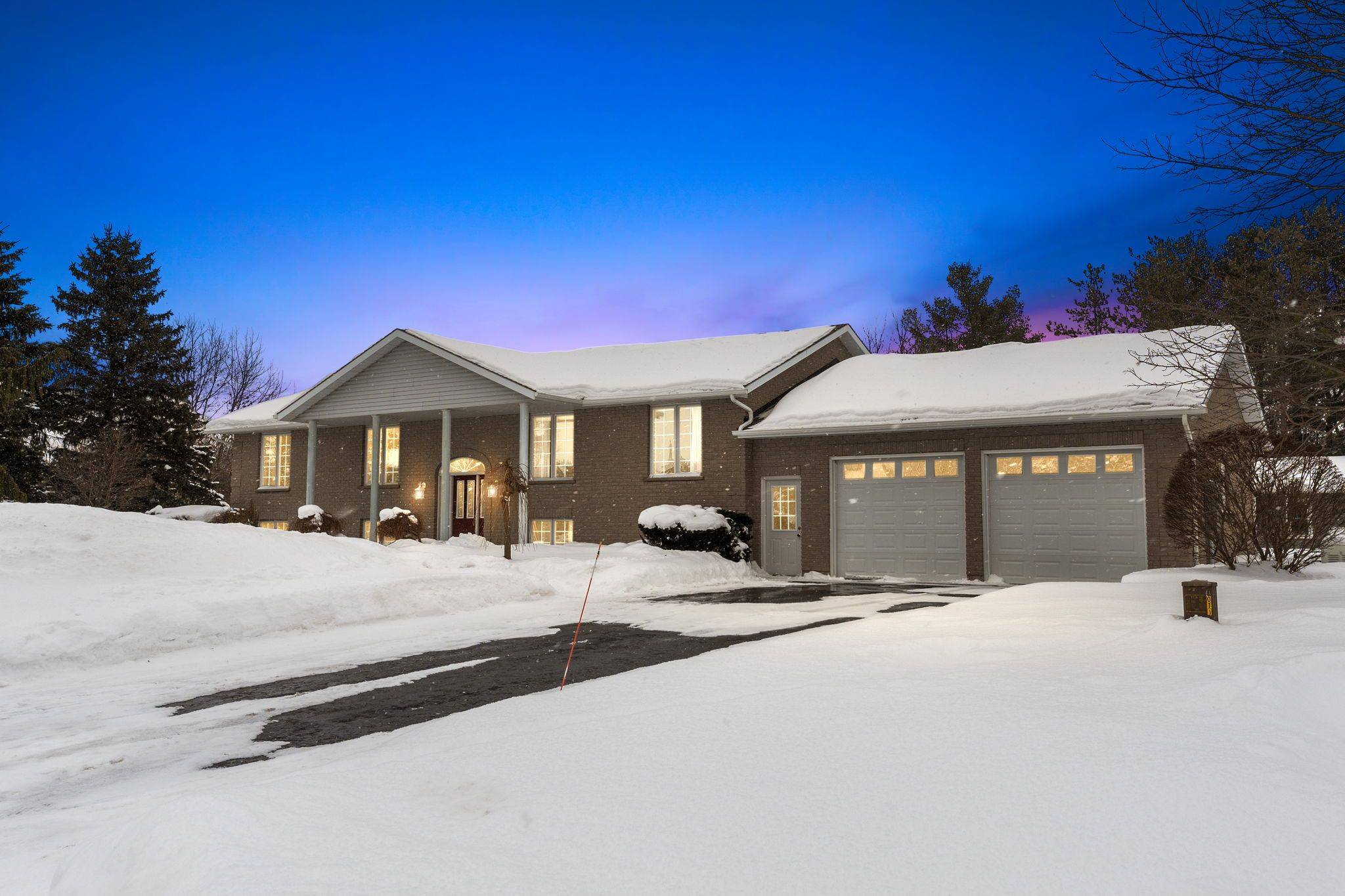 North Perth, ON N0G 1Y0,8673 Crayton ST