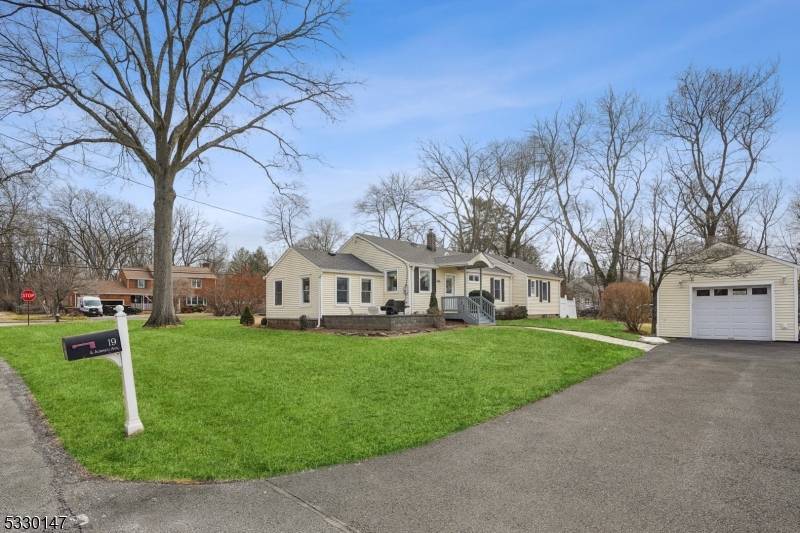 Bernards Twp., NJ 07920,19 S Alward Ave