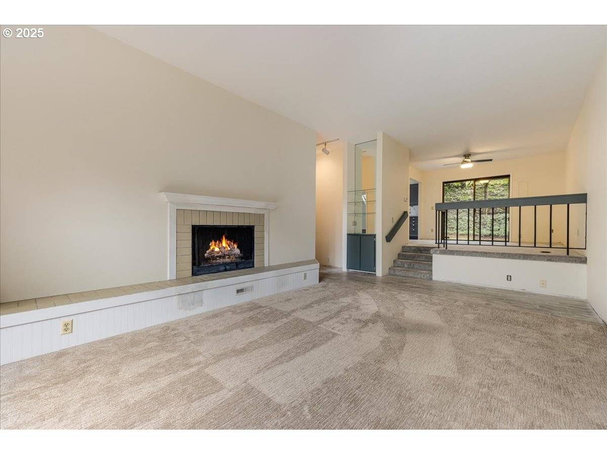 Lake Oswego, OR 97035,4053 JEFFERSON PKWY