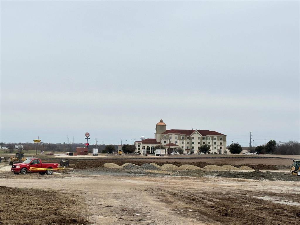 Gainesville, TX 76240,2235 N I-35 Highway