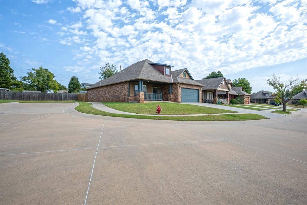 Midwest City, OK 73110,758 Glenhaven Villas Court