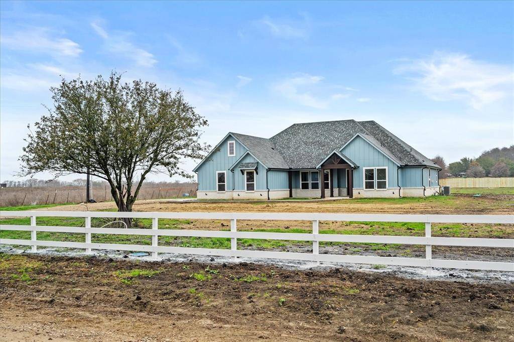 Leonard, TX 75452,1528 Co Rd 4945