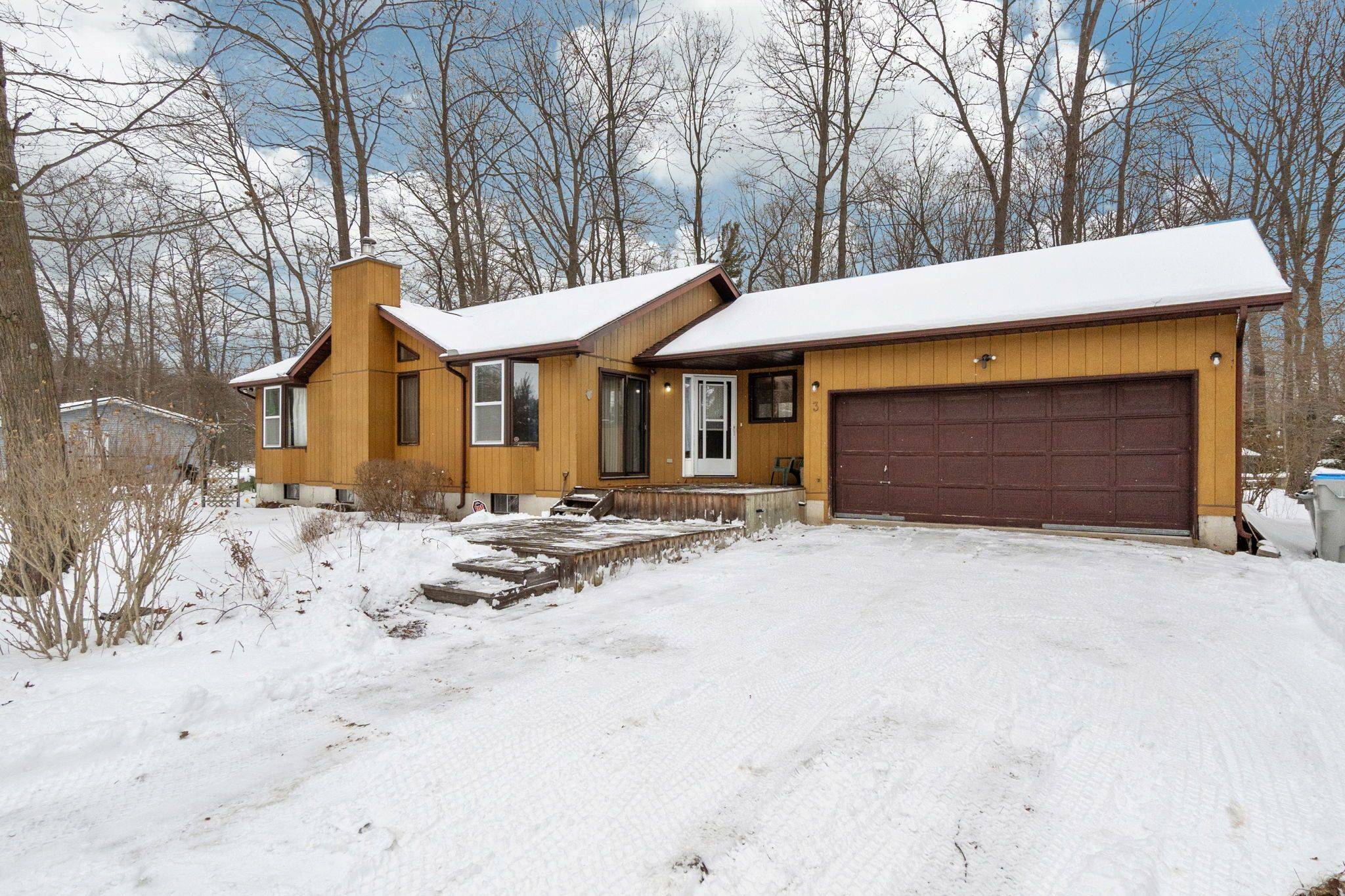 Lambton Shores, ON N0M 1T0,10016 Knight RD