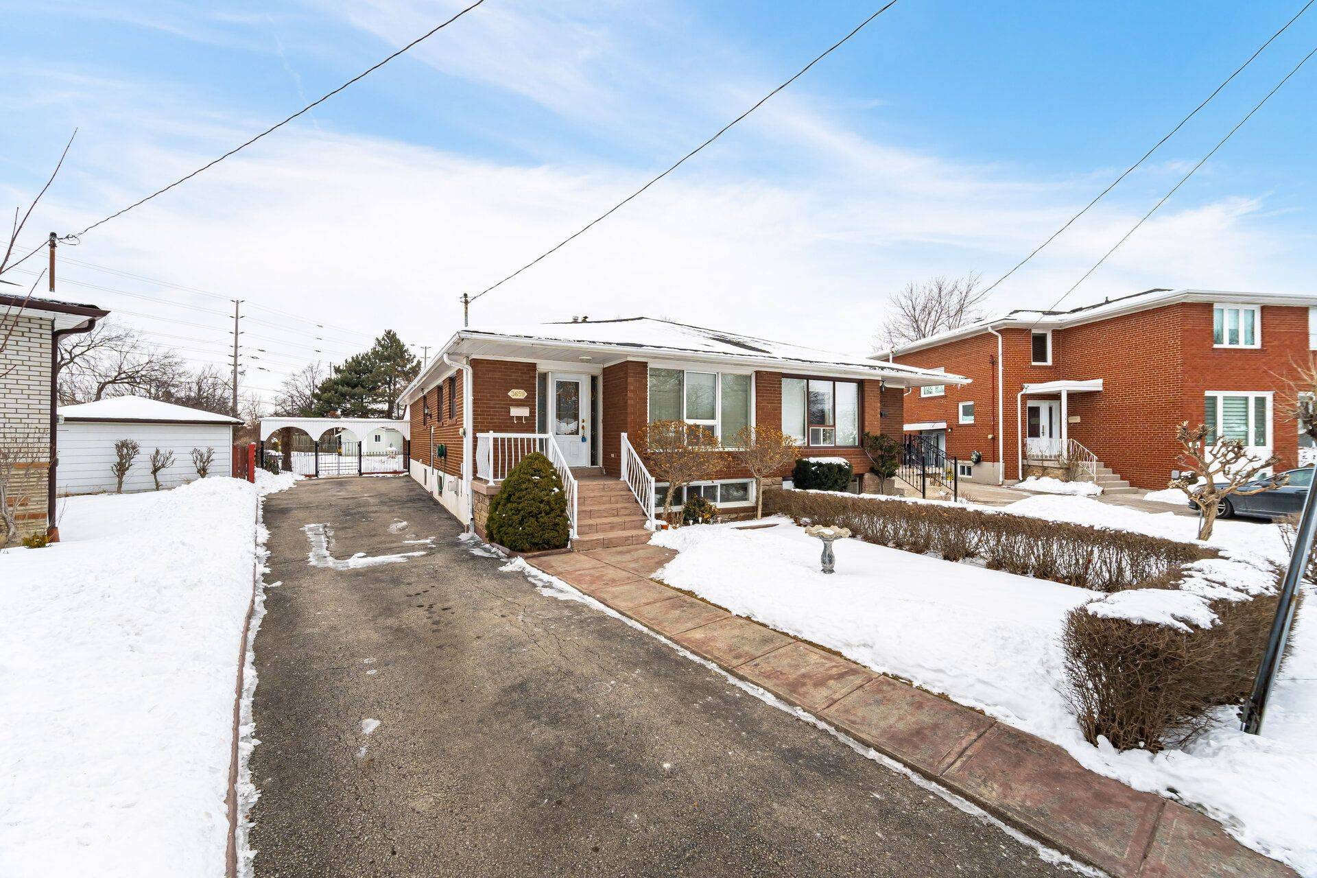 Mississauga, ON L5A 2V9,3659 Holden CRES