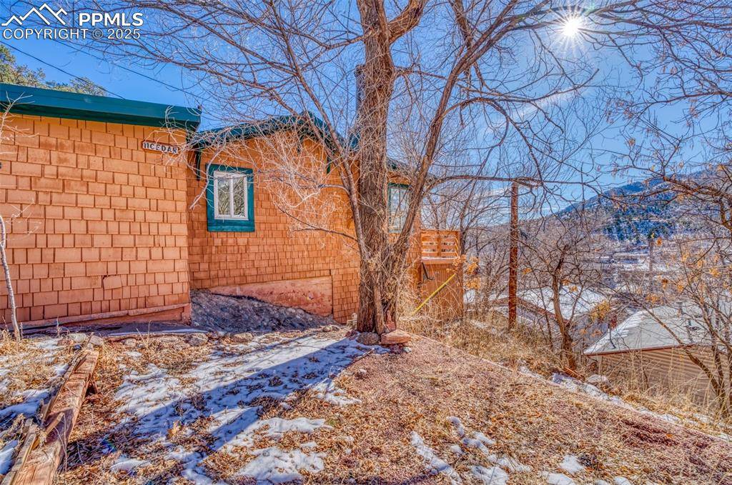 Manitou Springs, CO 80829,11 Cedar LN