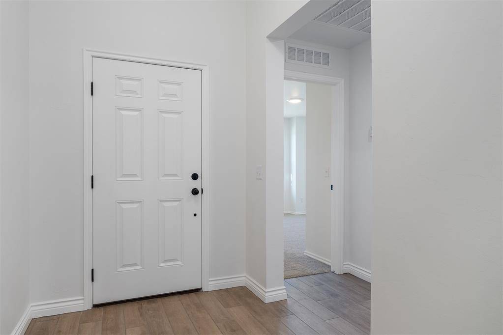 Harrah, OK 73045,328 Park Lane